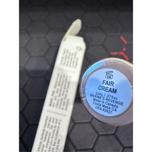 Maxine’s Revenge FRENCH FACE Concealer Concentrate - Color: FAIR cream - Picture 7 of 7